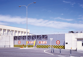 Land locks and sluice gates